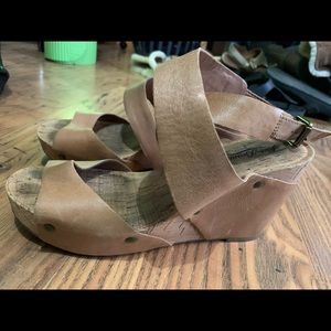Lucky brand wedge sandals